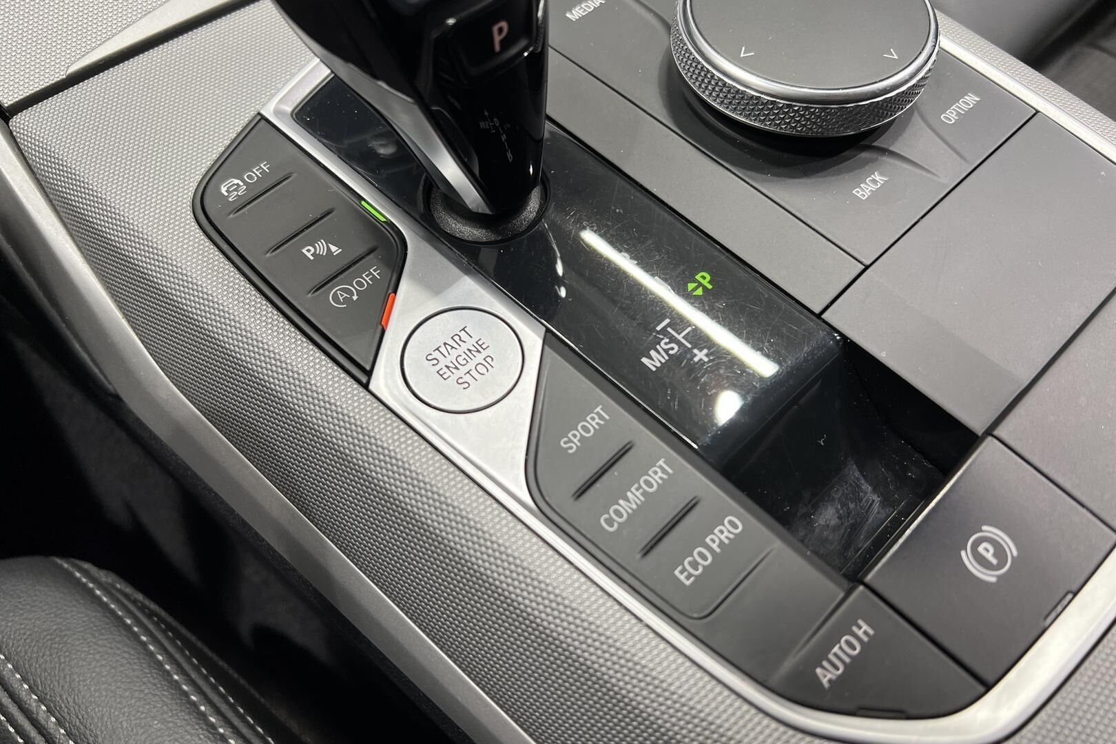 BMW 3-SARJA iso kuva 21