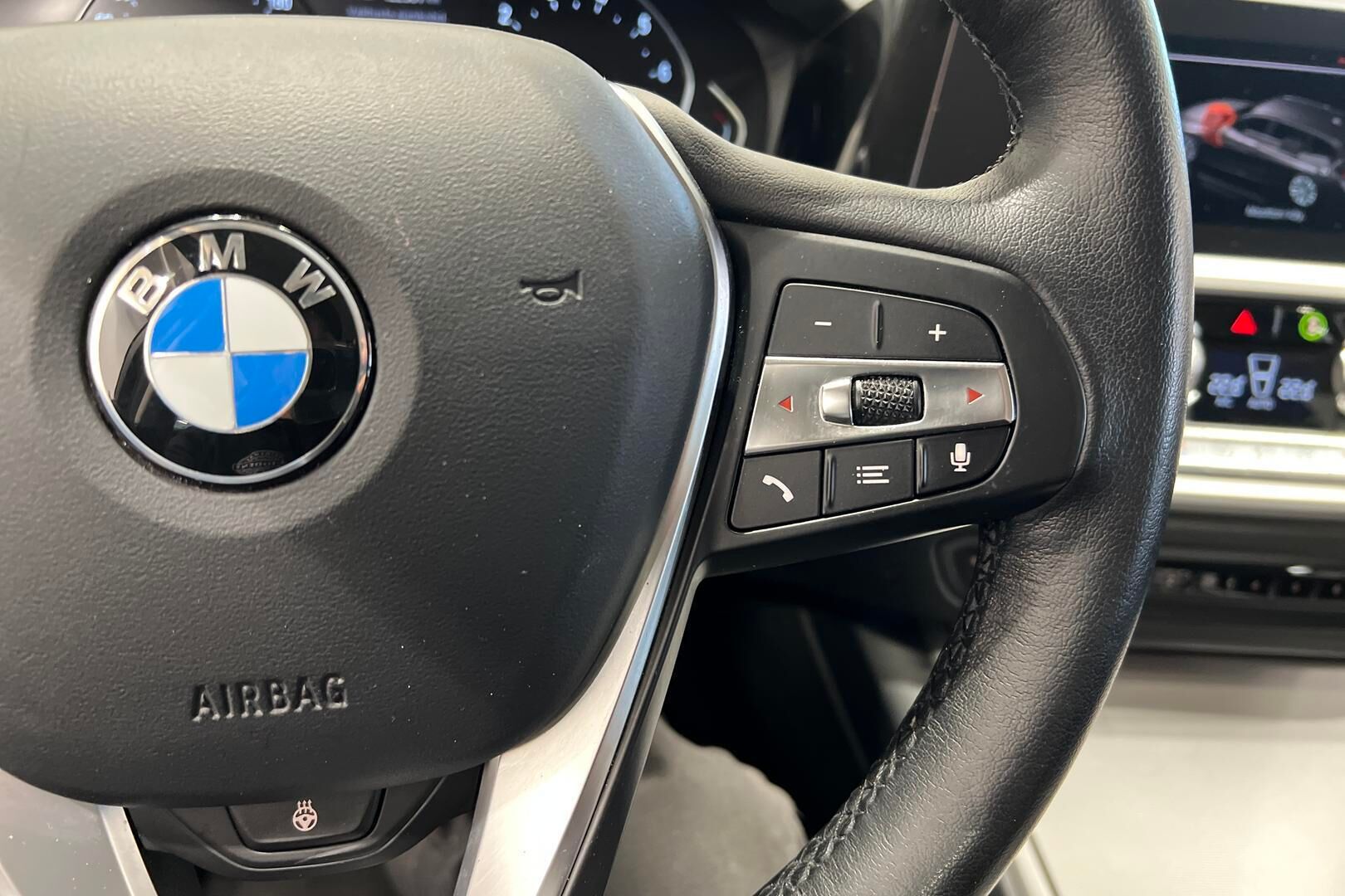 BMW 3-SARJA iso kuva 23