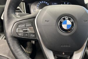 BMW 3-SARJA esikatselu 24