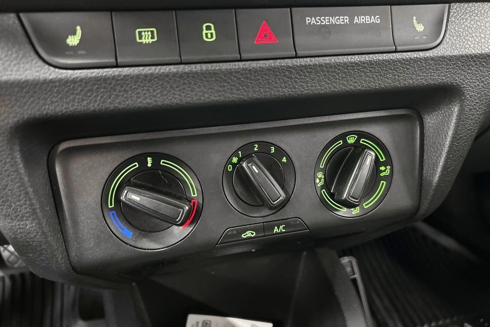 Skoda Fabia iso kuva 19