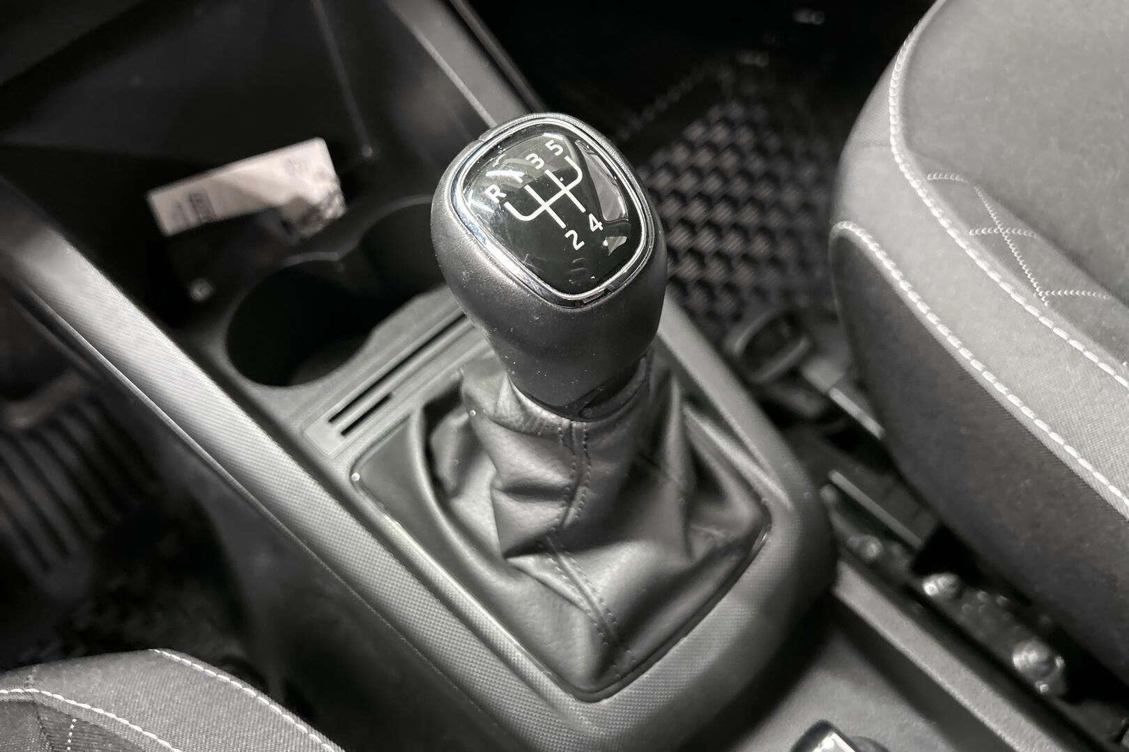 Skoda Fabia iso kuva 20