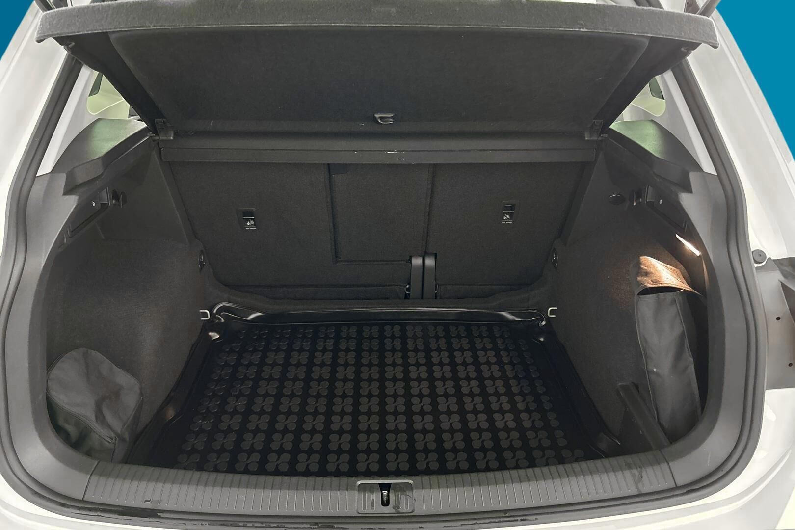 Volkswagen Tiguan iso kuva 12