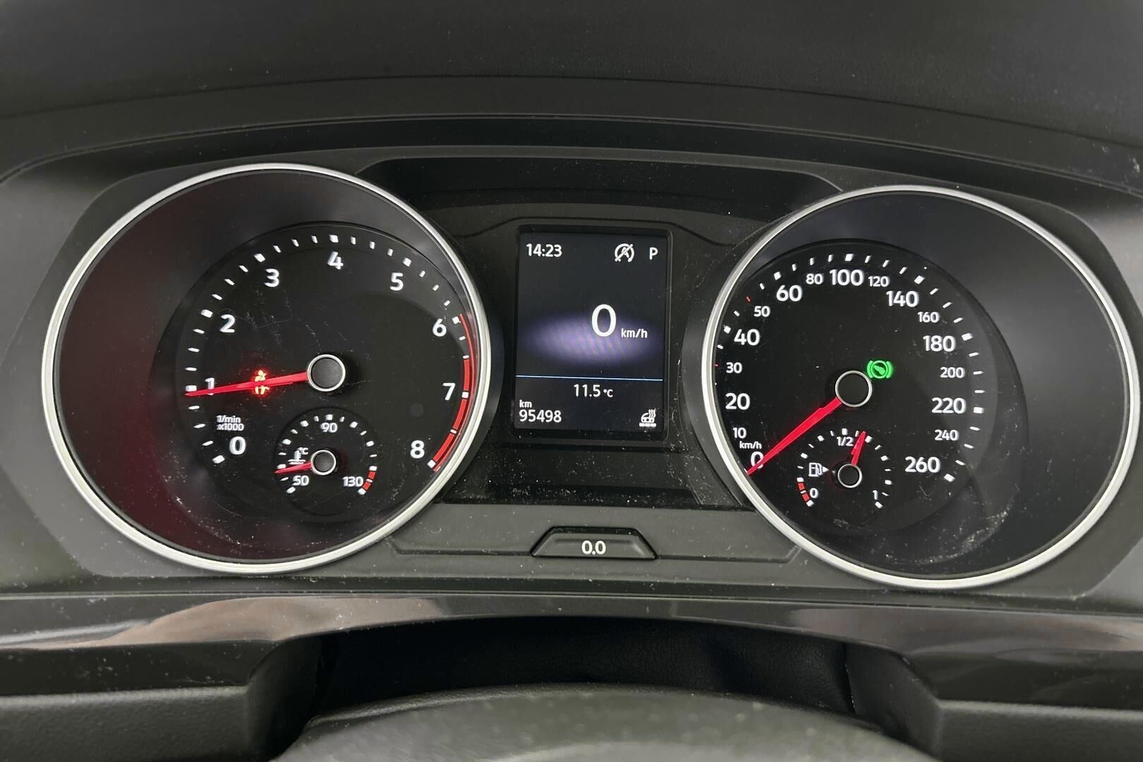 Volkswagen Tiguan iso kuva 15