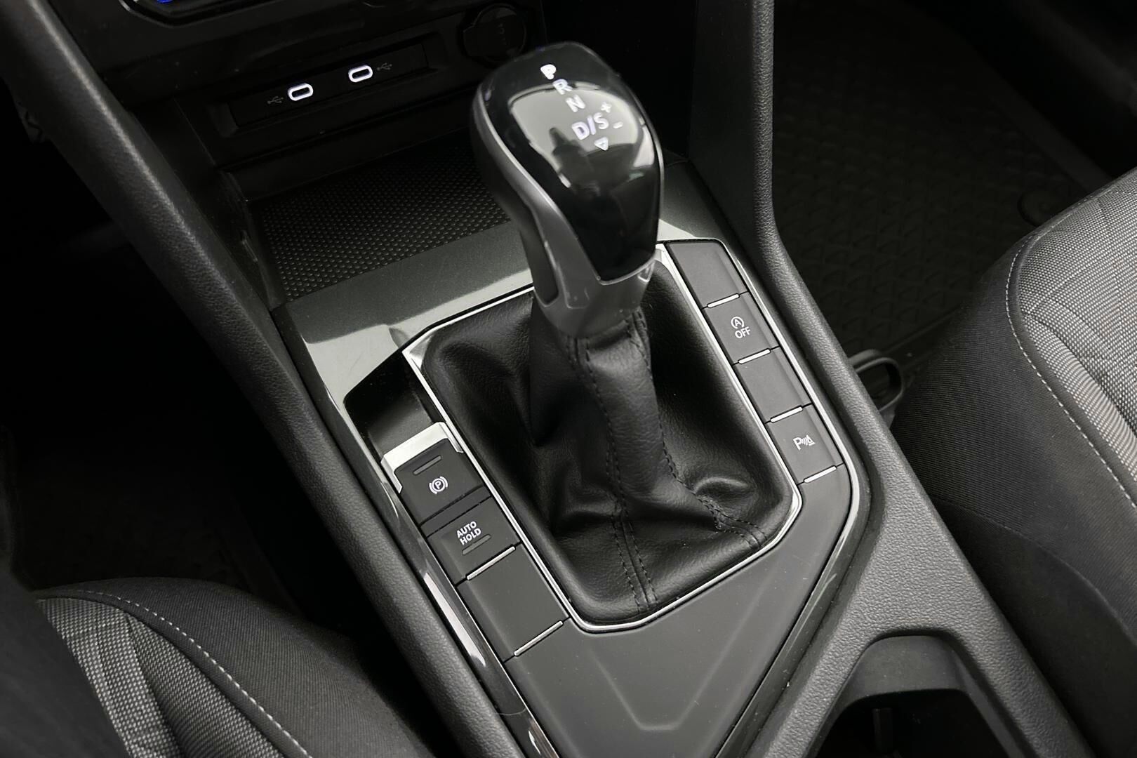 Volkswagen Tiguan iso kuva 31