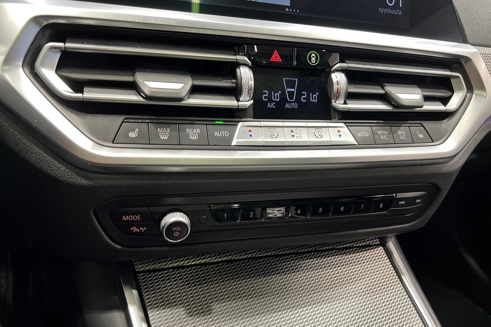 BMW 3-SARJA iso kuva 11