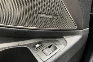 BMW 3-SARJA esikatselu 38