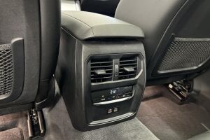 BMW 3-SARJA esikatselu 21