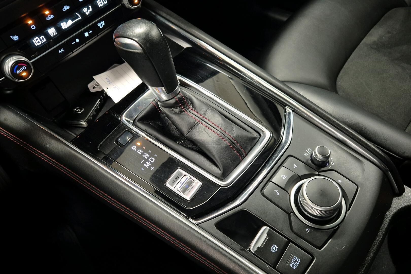 Mazda CX-5 iso kuva 18