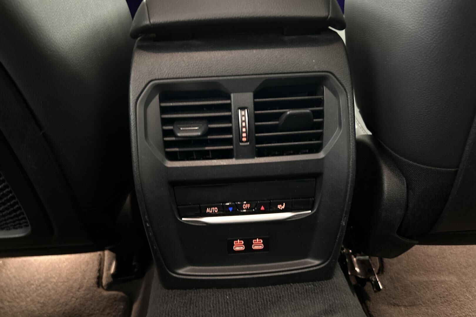 BMW 3-SARJA iso kuva 13