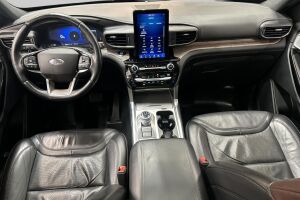 Ford Explorer esikatselu 9