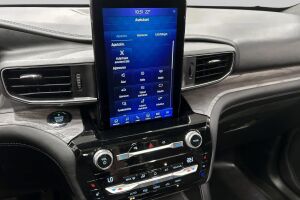 Ford Explorer esikatselu 13