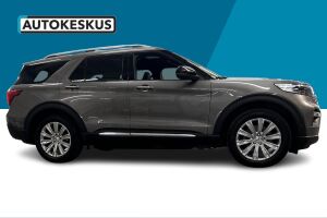 Ford Explorer esikatselu 4
