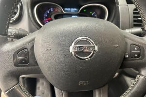 NISSAN NV300 esikatselu 17