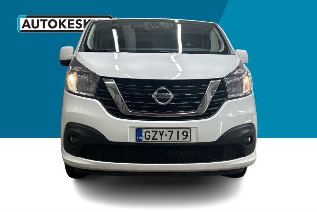 NISSAN NV300