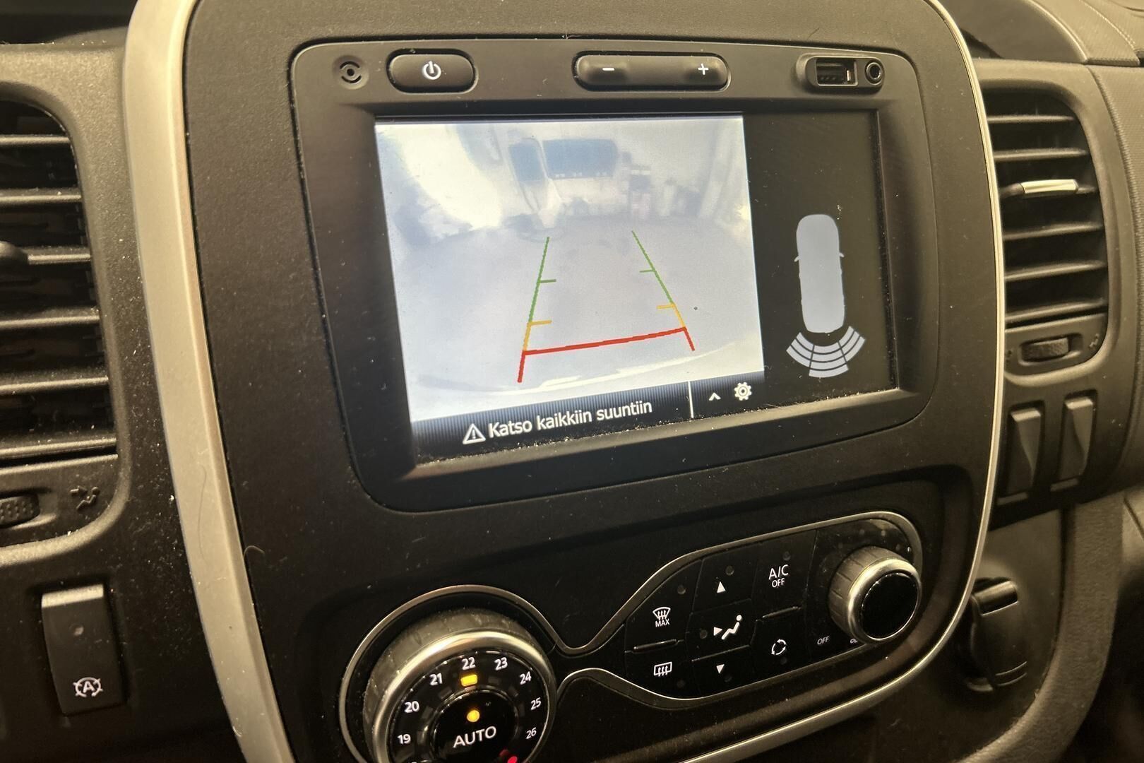 NISSAN NV300 iso kuva 19