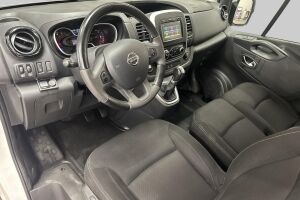 NISSAN NV300 esikatselu 4