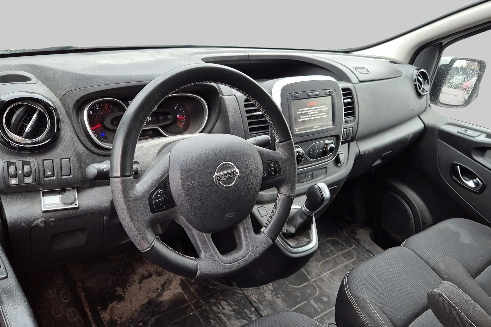 Nissan NV300 iso kuva 2