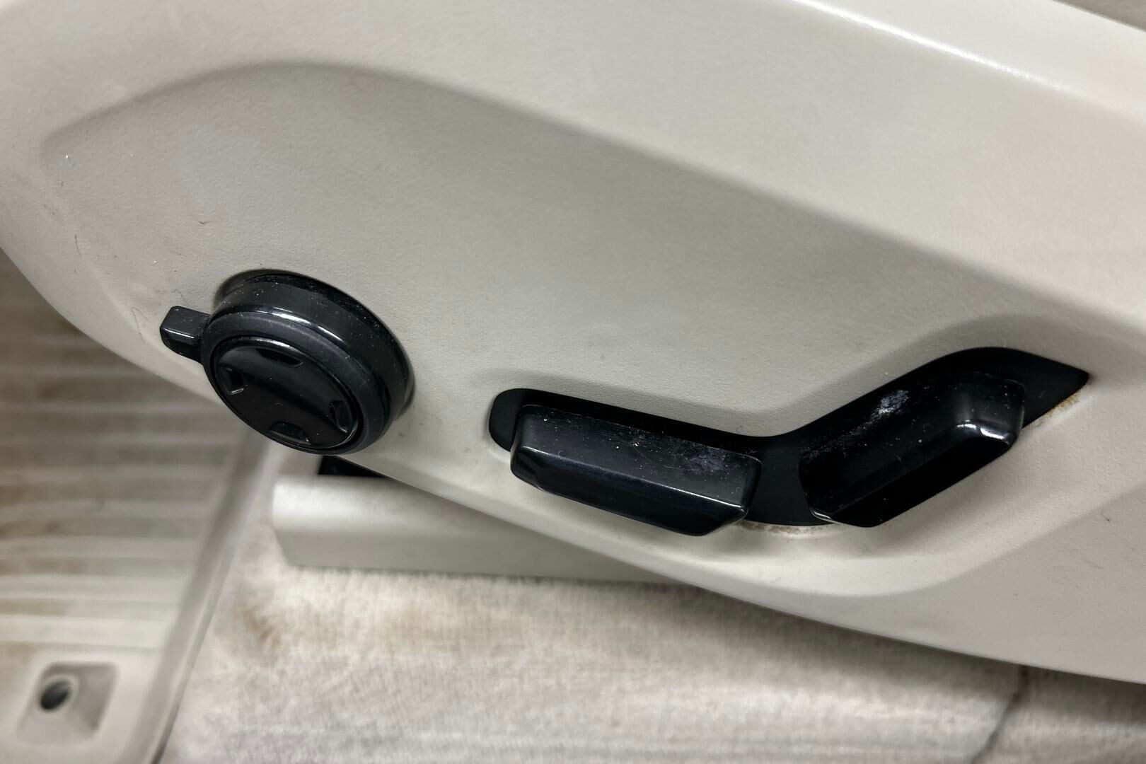 Volvo XC90 iso kuva 12