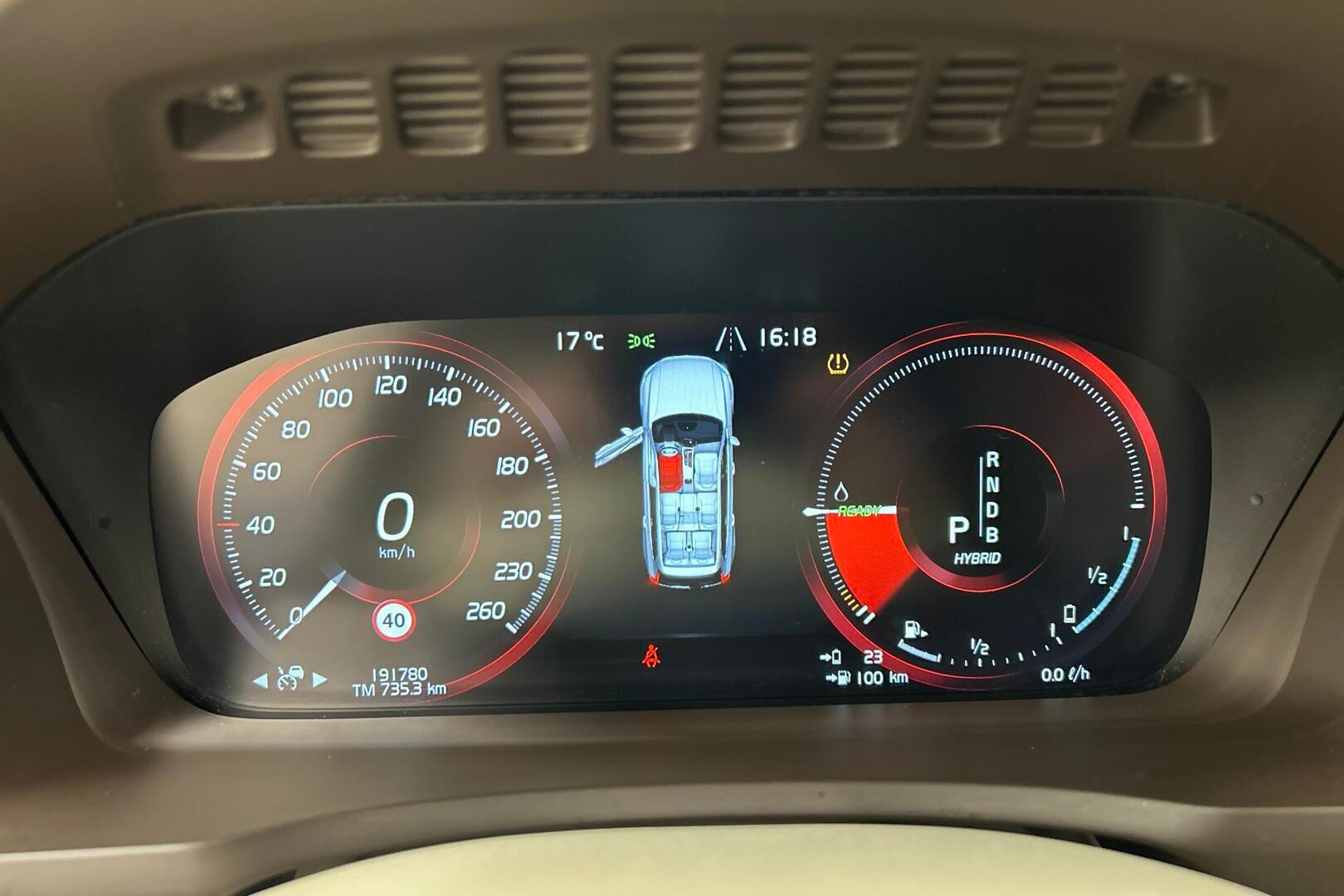 Volvo XC90 iso kuva 24