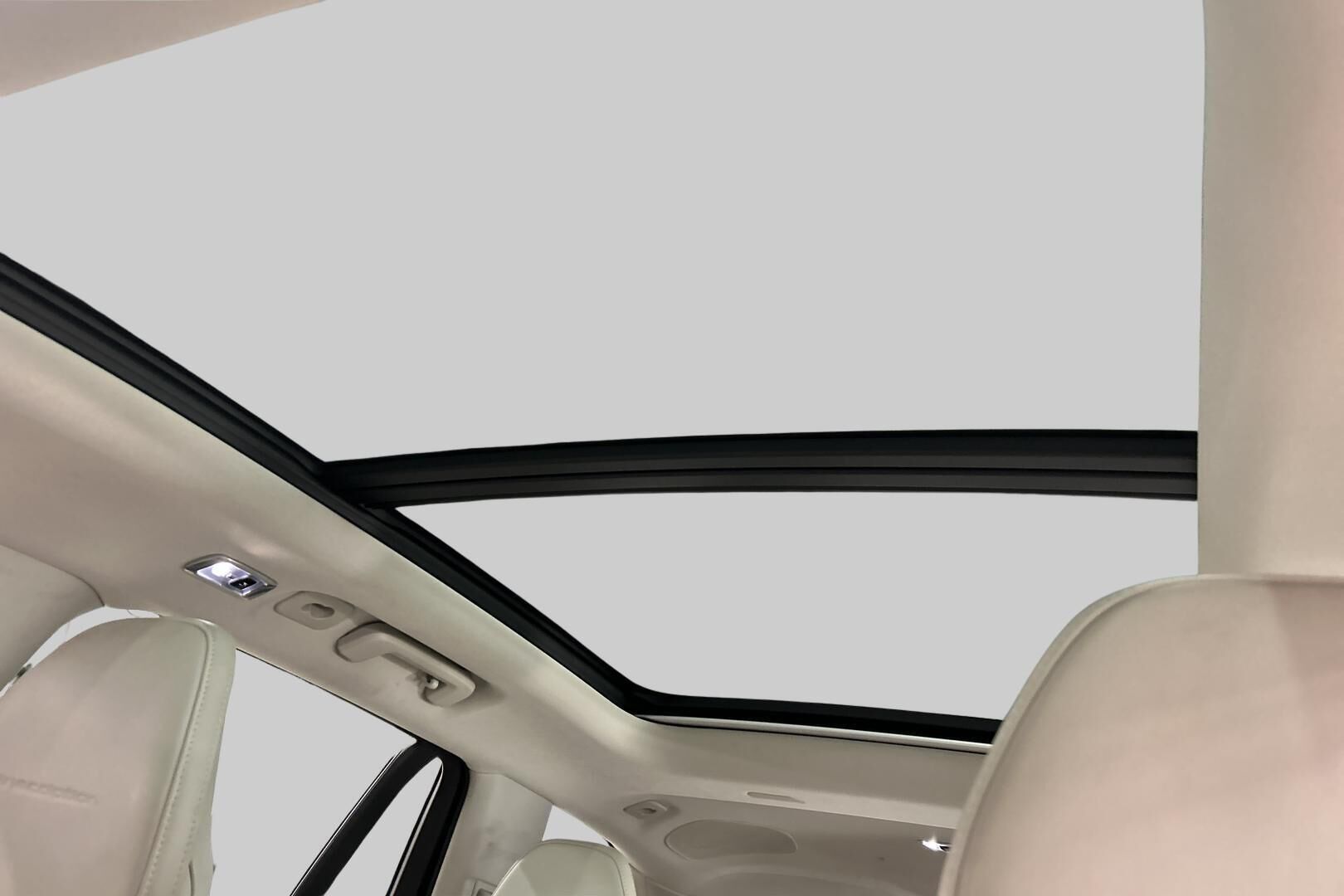 Volvo XC90 iso kuva 17