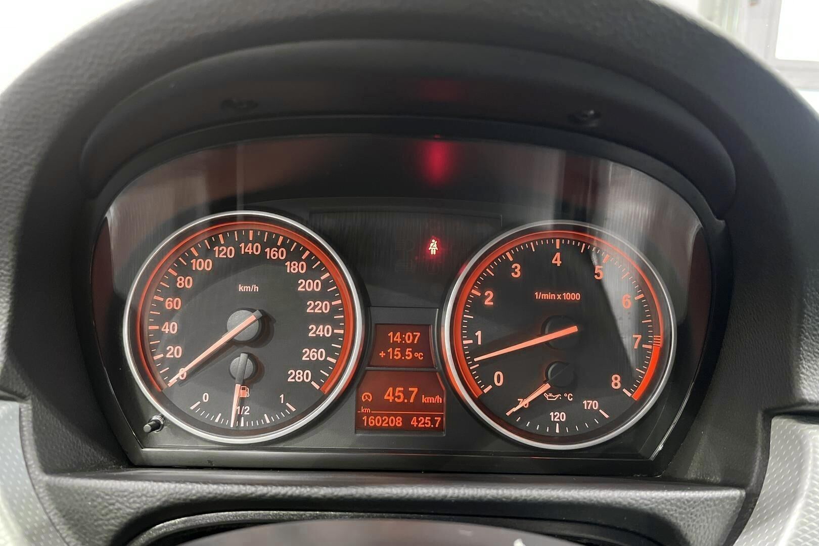 BMW 3-sarja iso kuva 14
