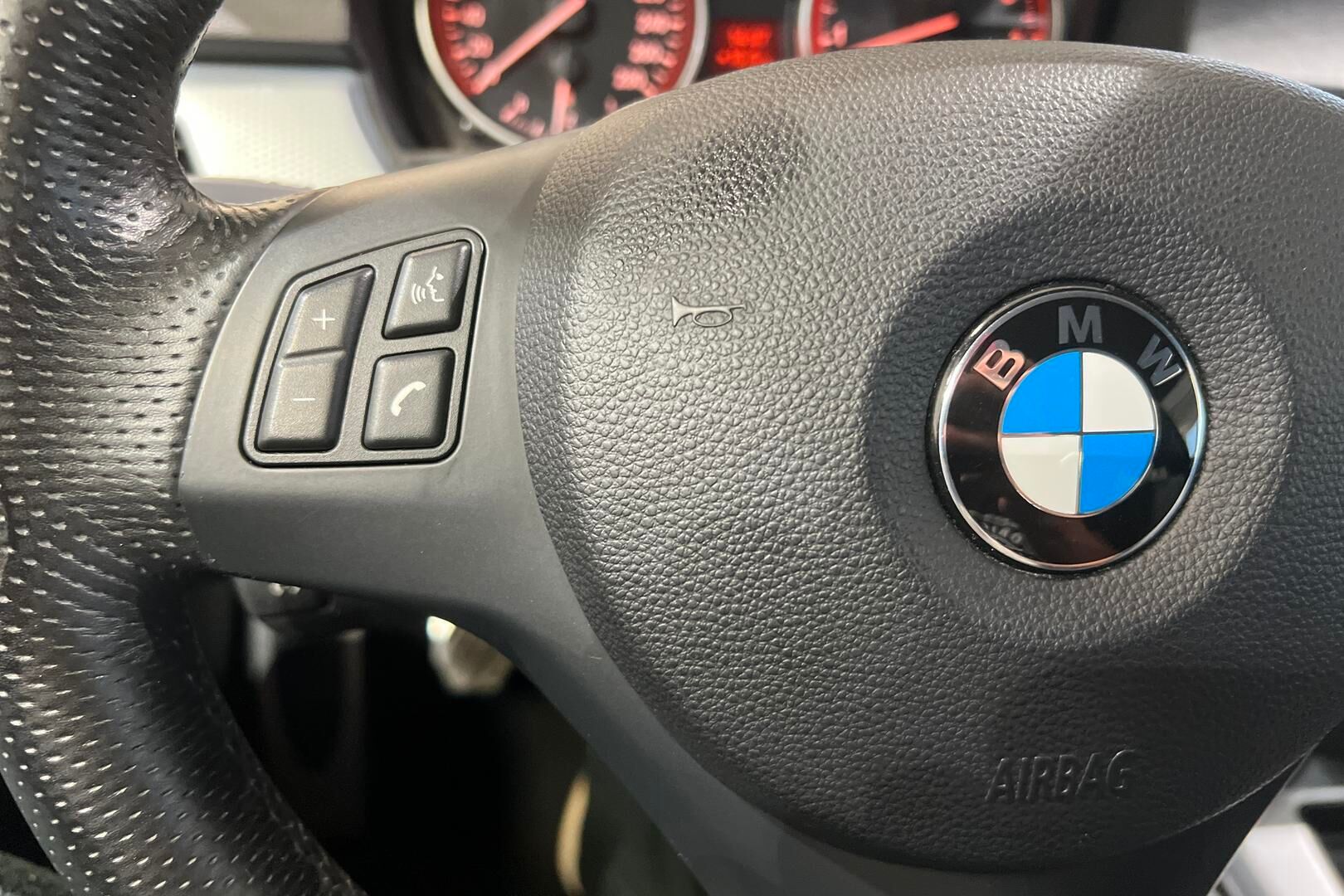 BMW 3-sarja iso kuva 19