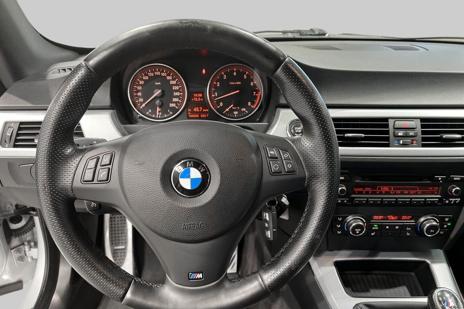 BMW 3-sarja iso kuva 24