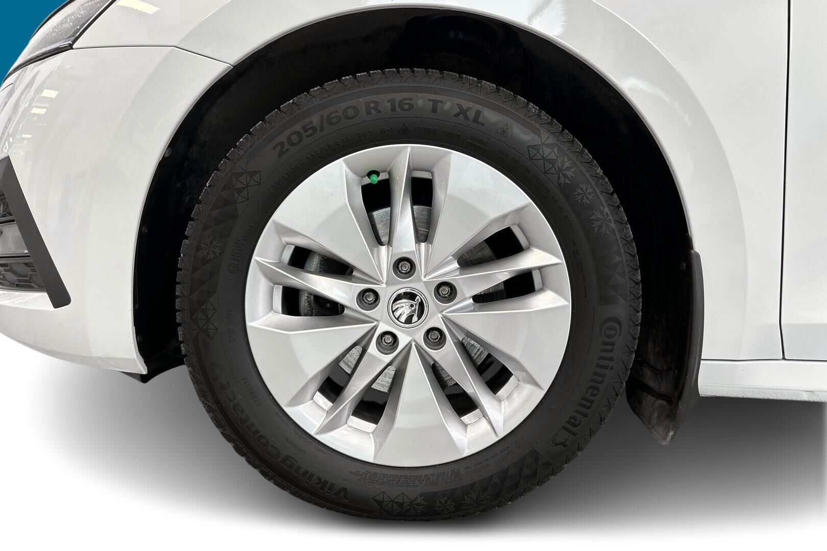 Skoda Octavia iso kuva 13