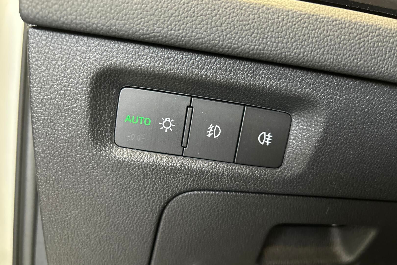 Skoda Octavia iso kuva 27