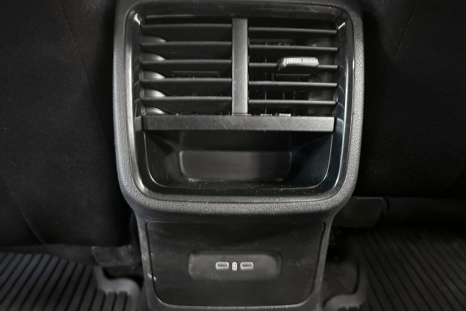 Skoda Octavia iso kuva 29