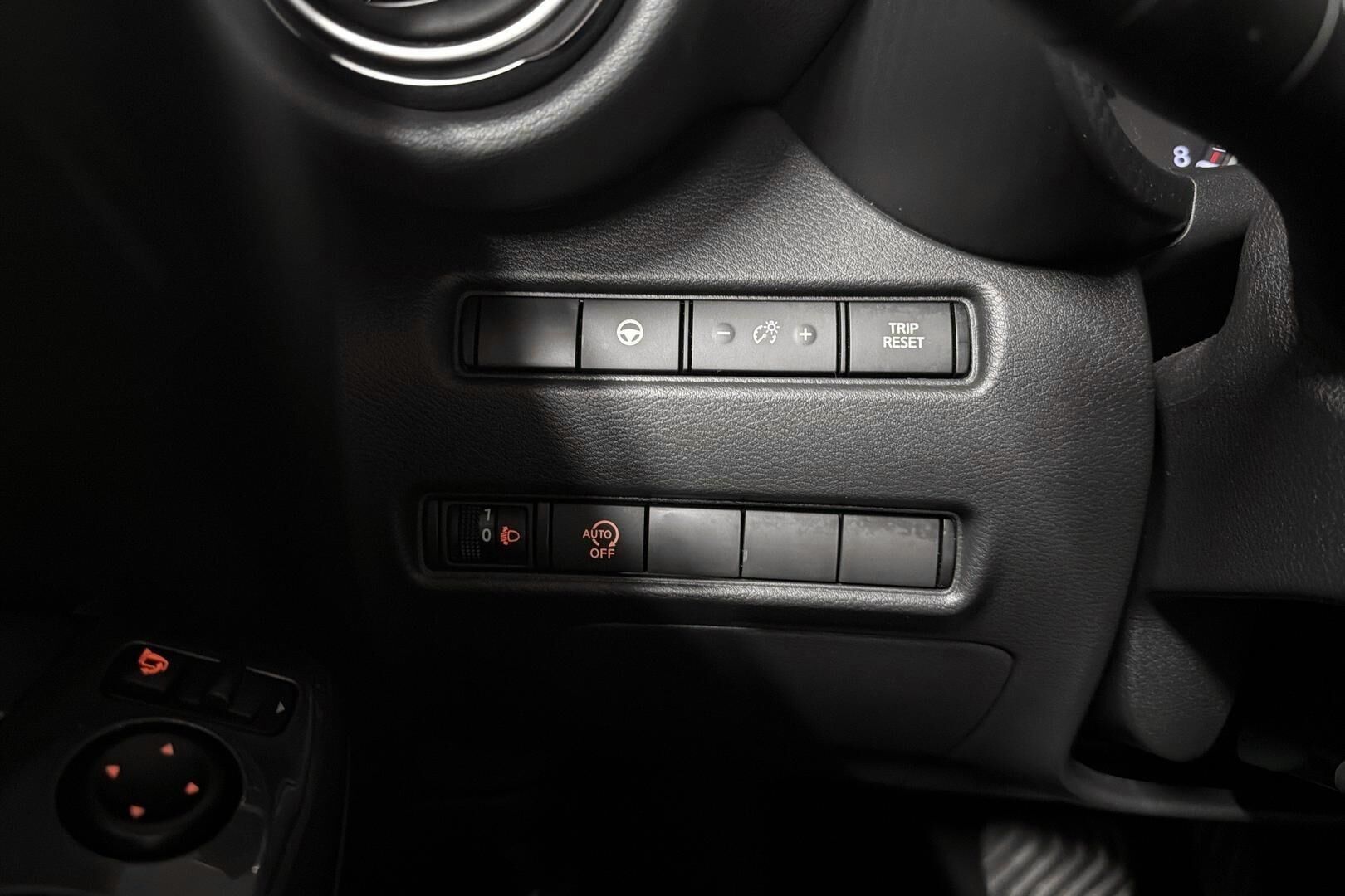 Nissan Juke iso kuva 18