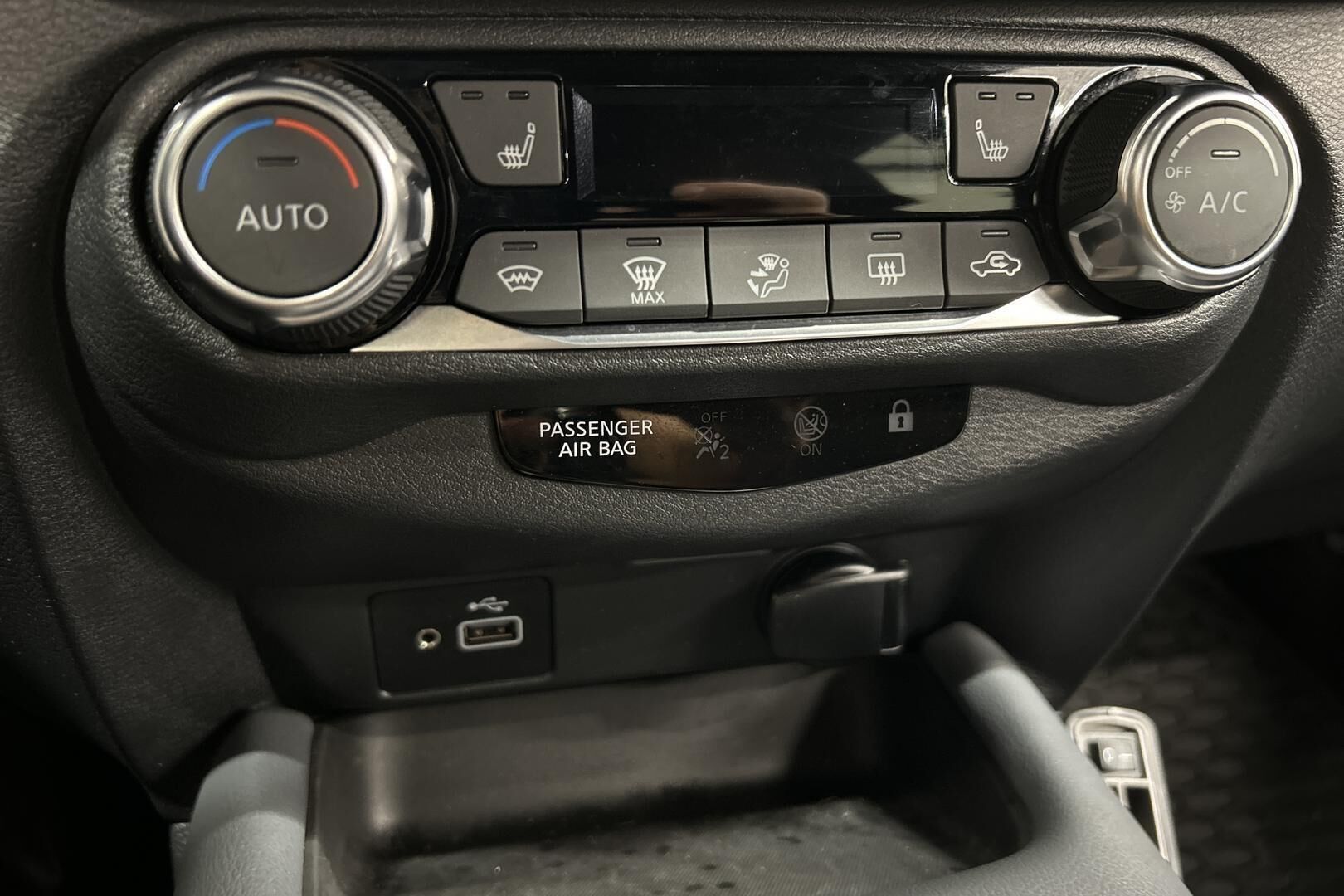 Nissan Juke iso kuva 16