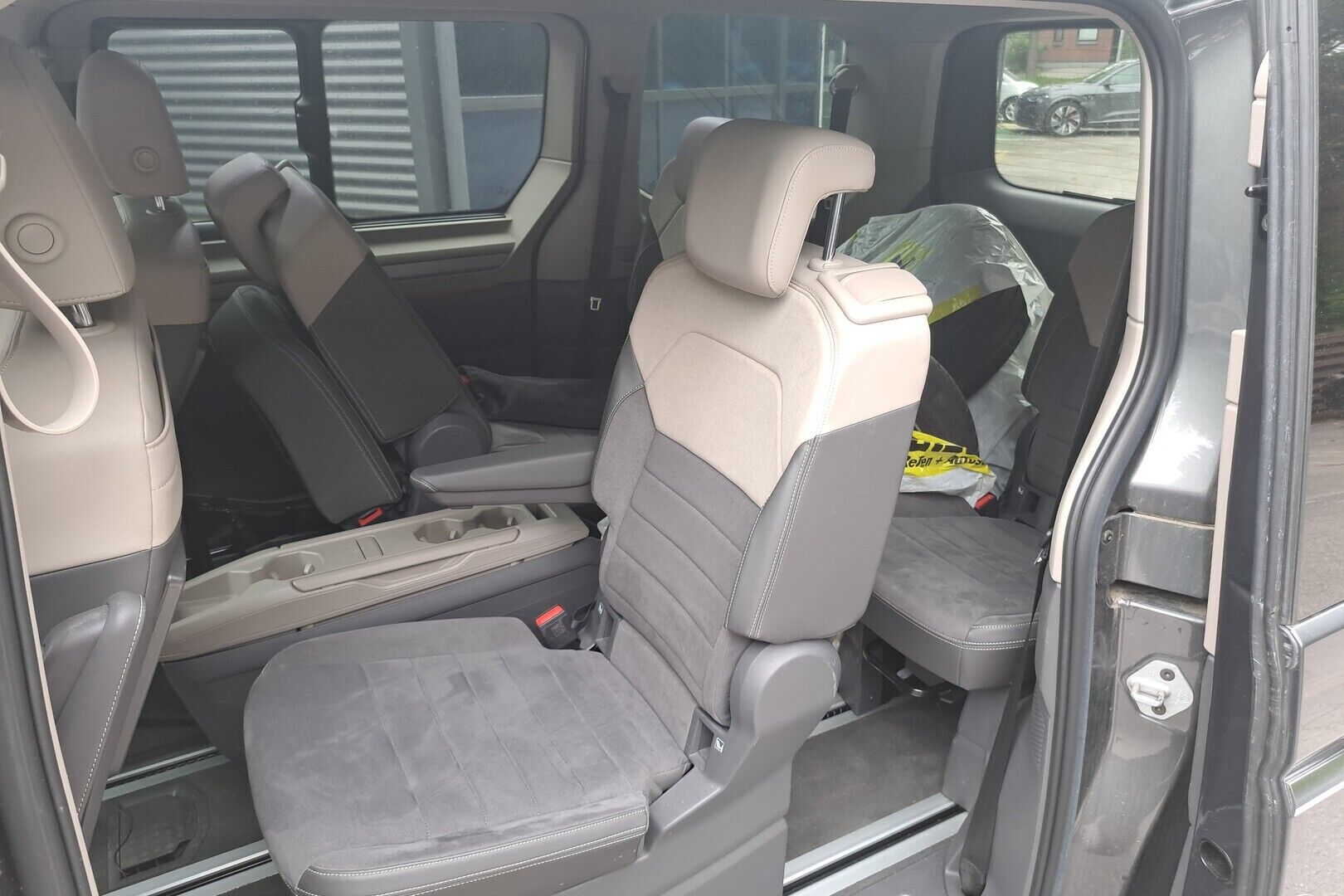 VOLKSWAGEN MULTIVAN iso kuva 2