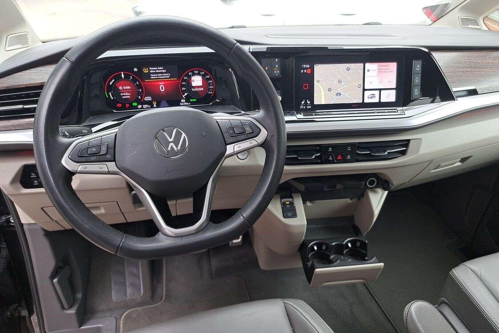 VOLKSWAGEN MULTIVAN iso kuva 1