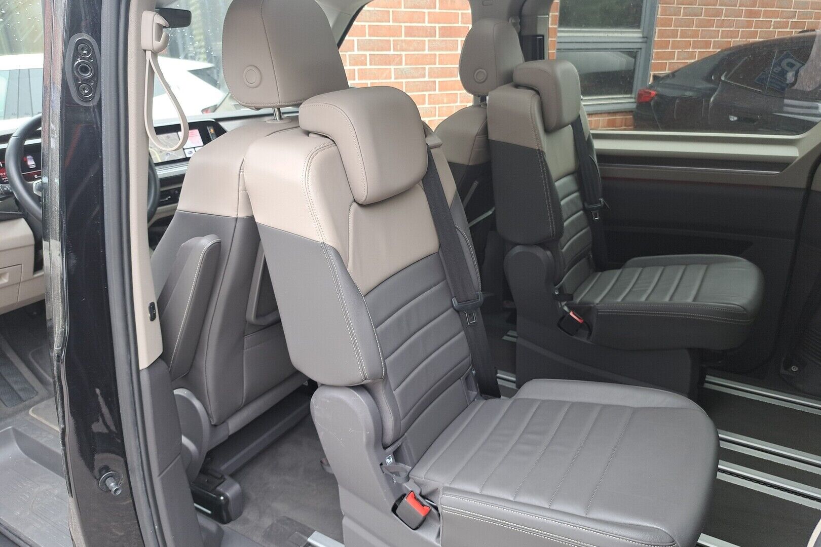 VOLKSWAGEN MULTIVAN iso kuva 5