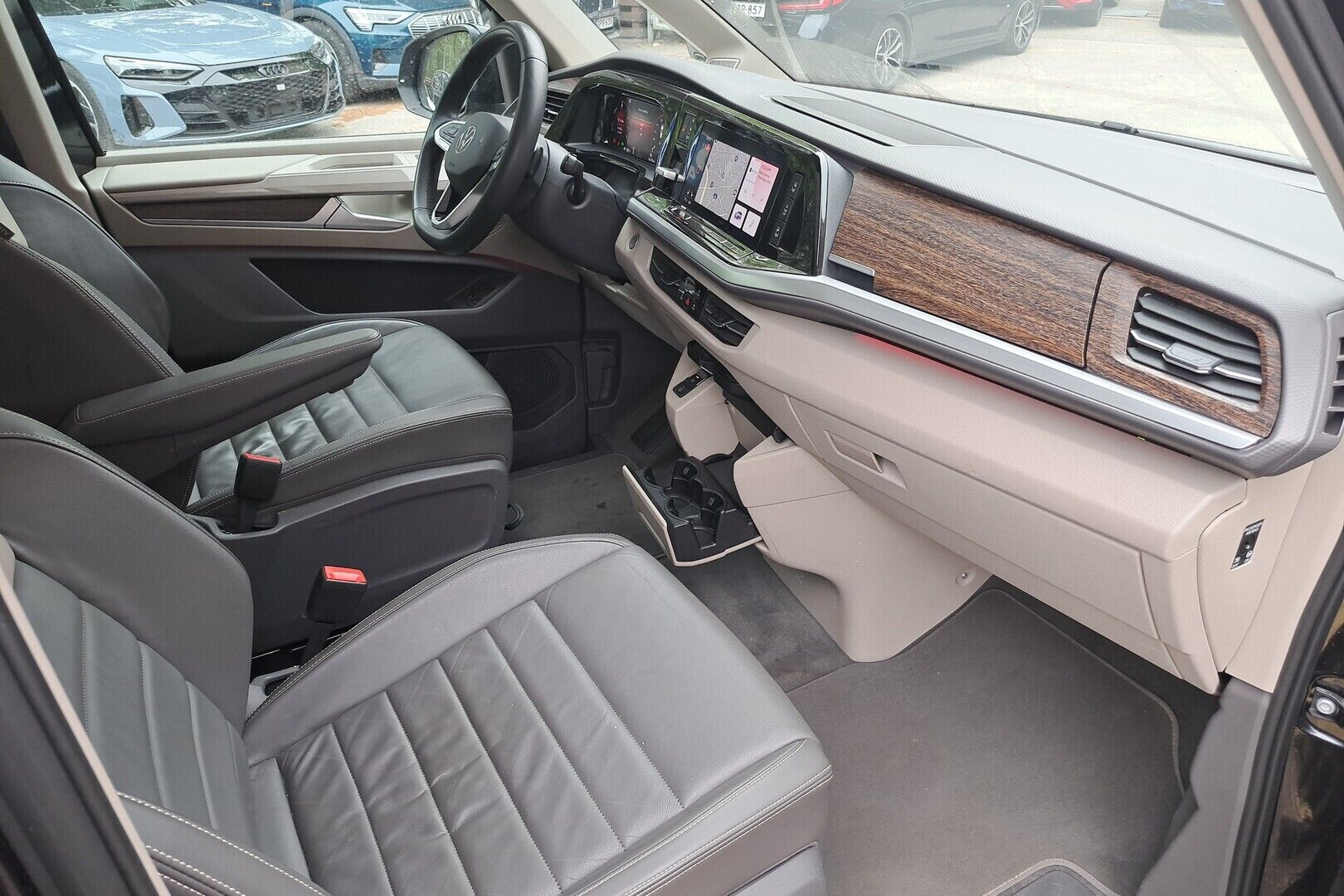 VOLKSWAGEN MULTIVAN iso kuva 3
