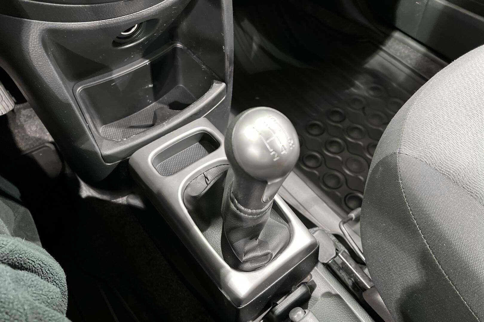 Nissan Note iso kuva 18
