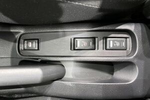 Nissan Note esikatselu 19