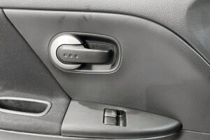 Nissan Note esikatselu 22