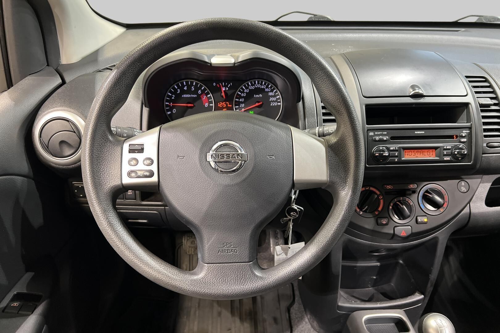 Nissan Note iso kuva 23