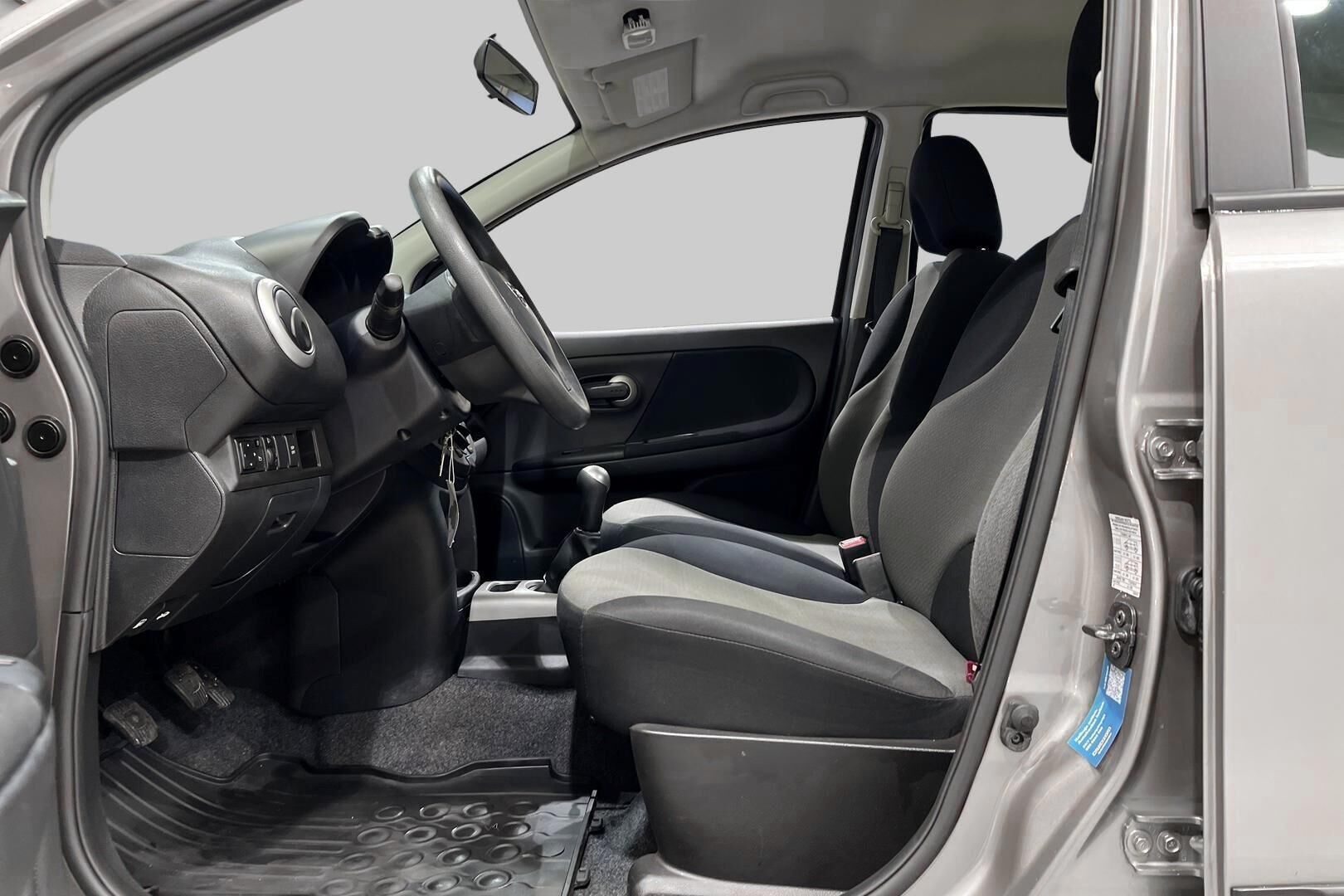 Nissan Note iso kuva 9