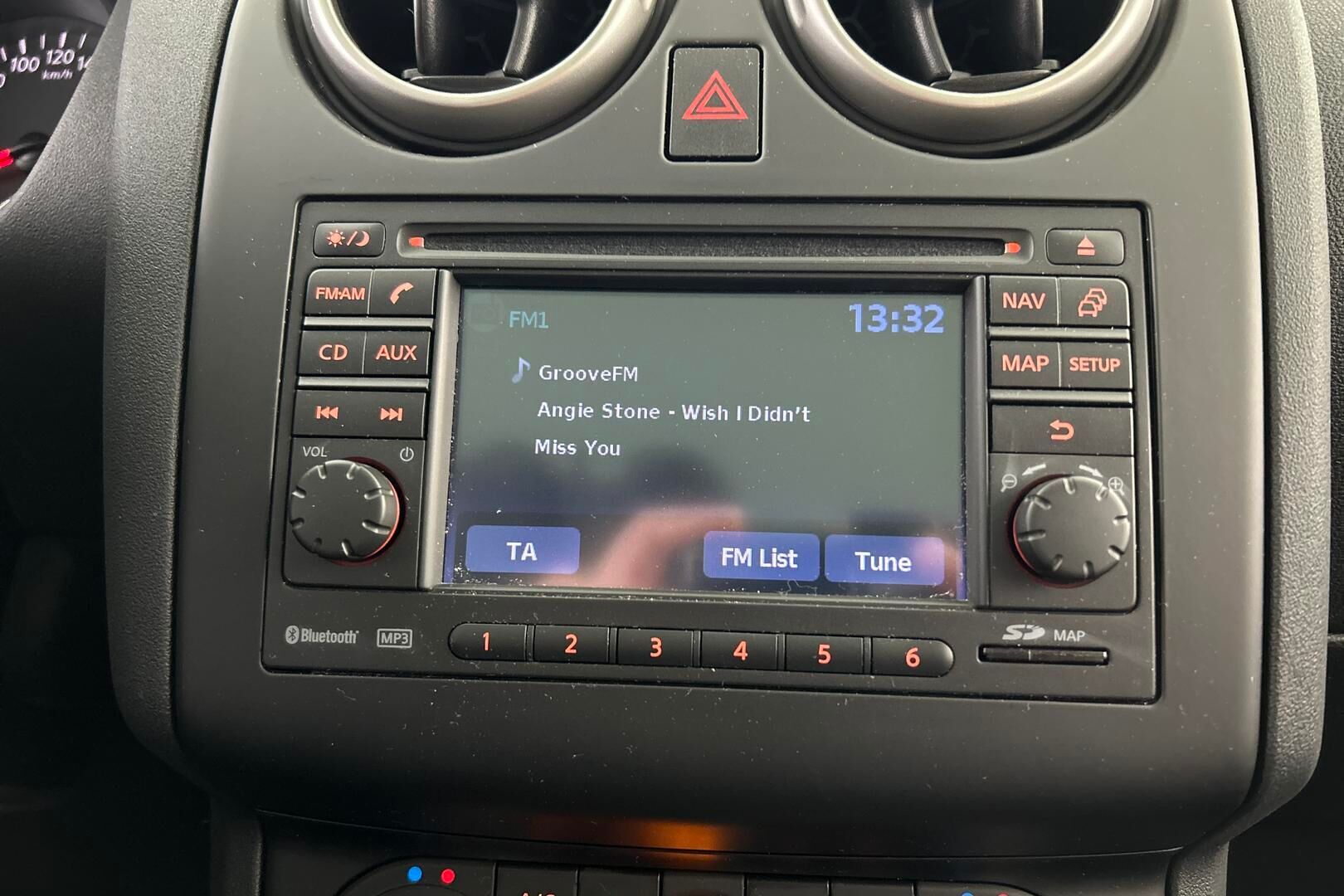 Nissan Qashqai iso kuva 21