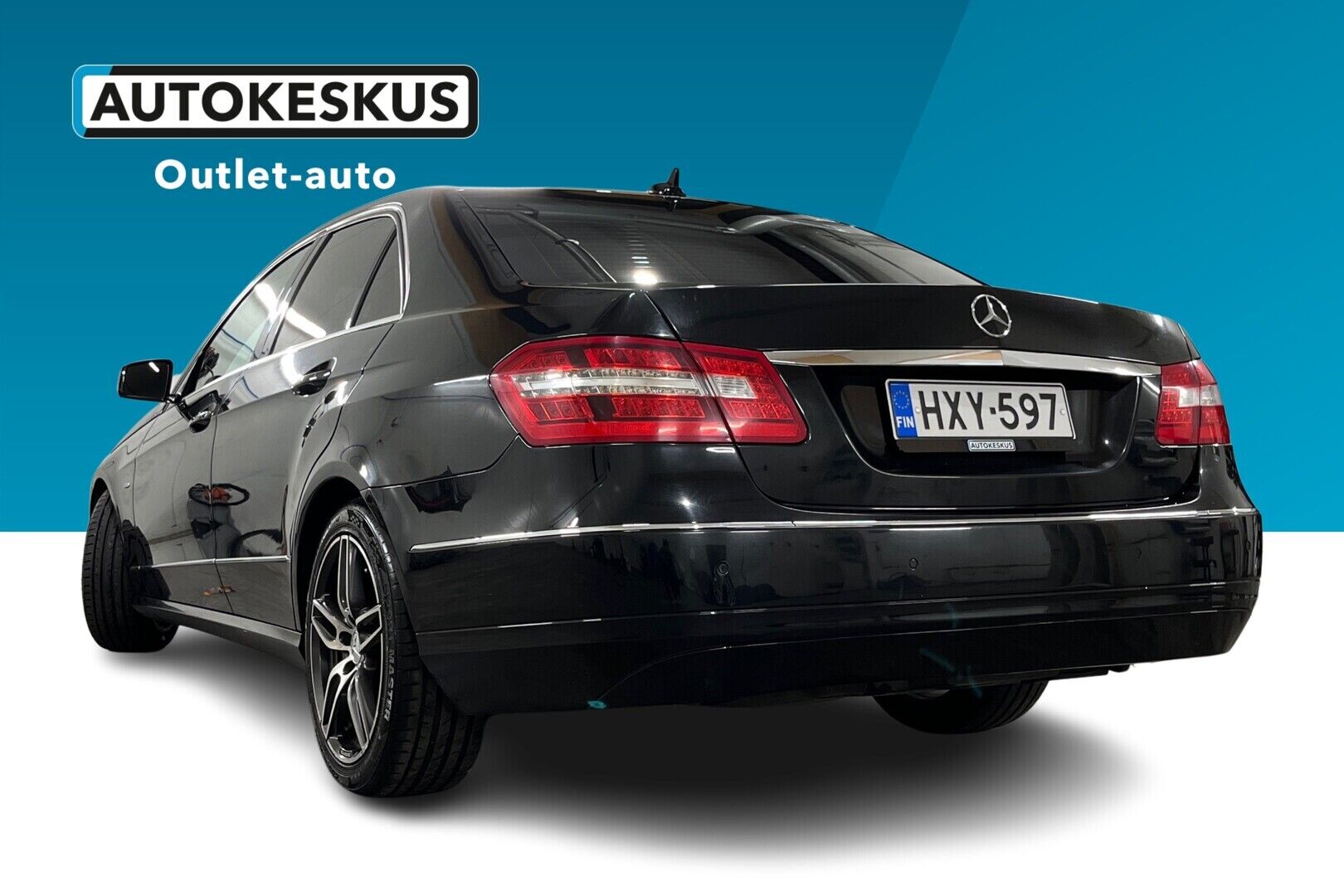 Mercedes-Benz E iso kuva 9