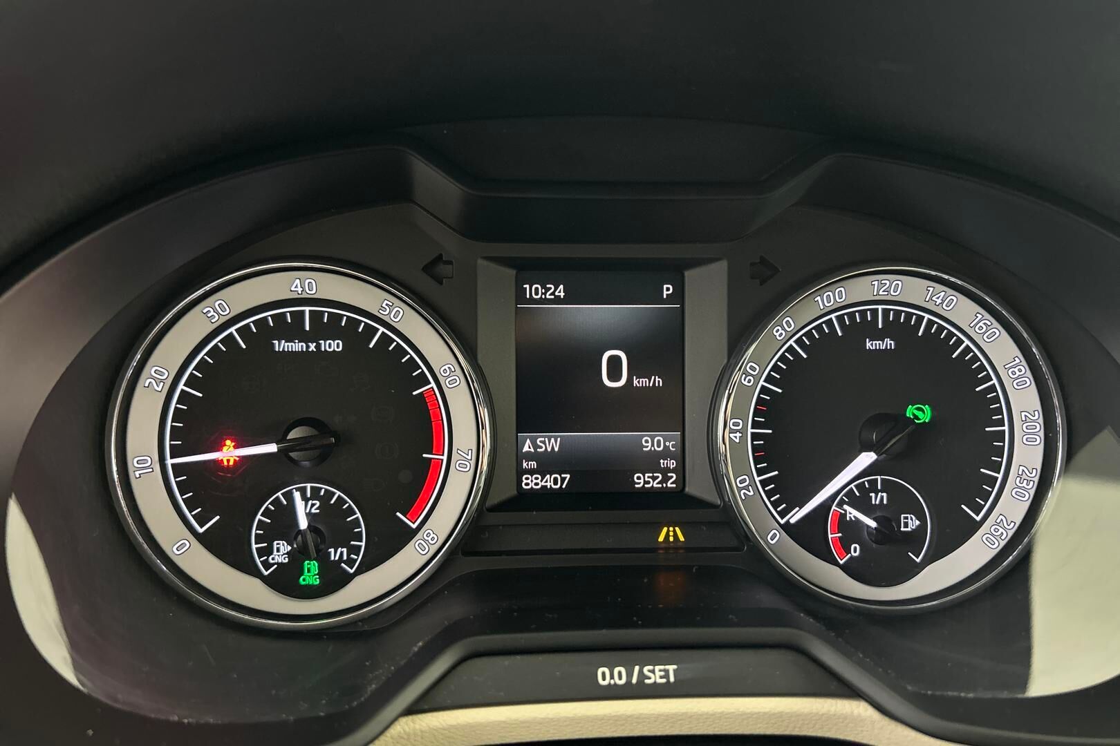 Skoda Octavia iso kuva 14