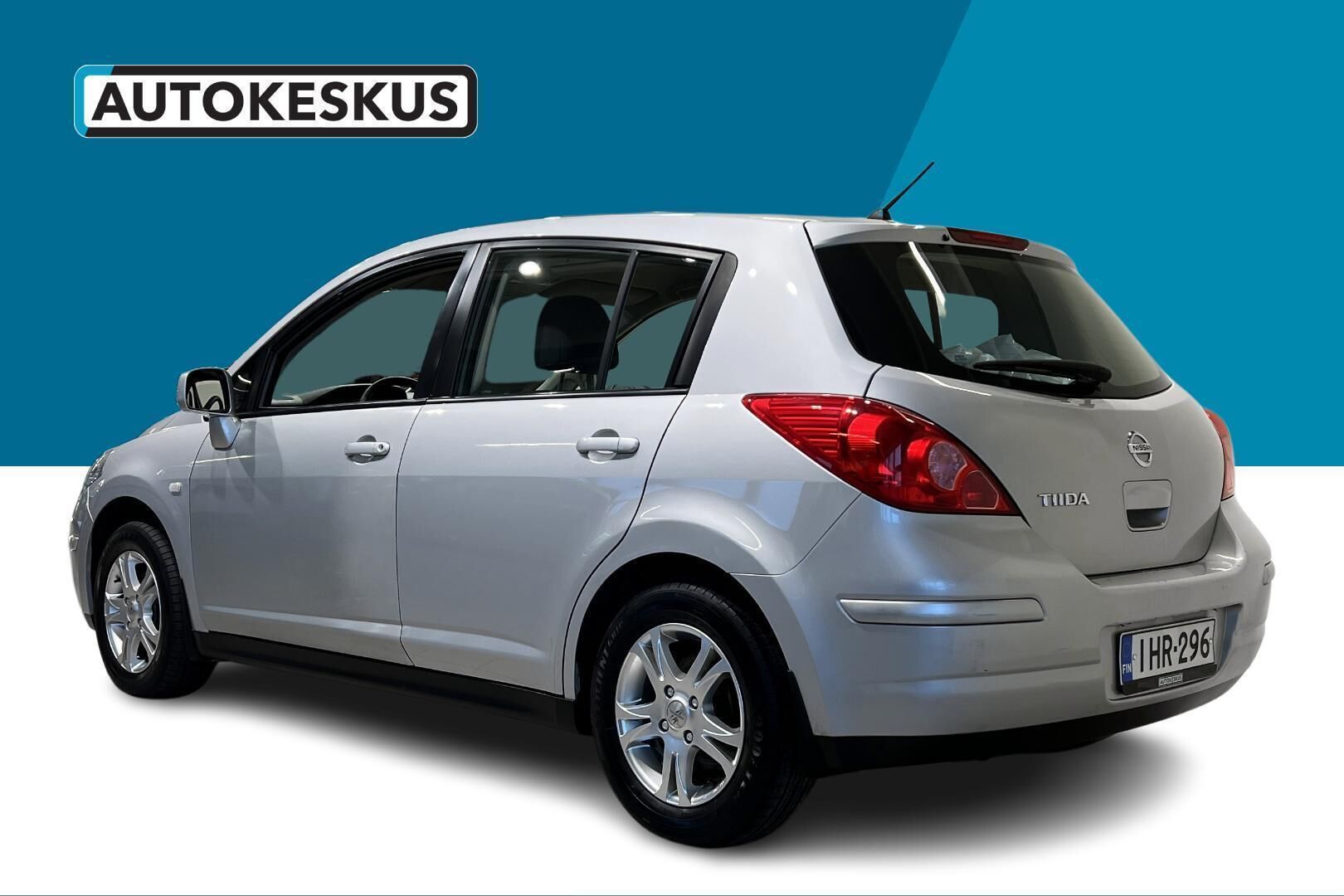 Nissan Tiida iso kuva 6