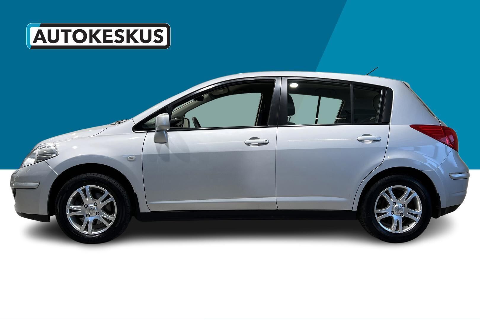 Nissan Tiida iso kuva 7