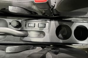 Nissan Tiida esikatselu 13