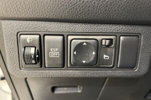 Nissan Tiida esikatselu 15