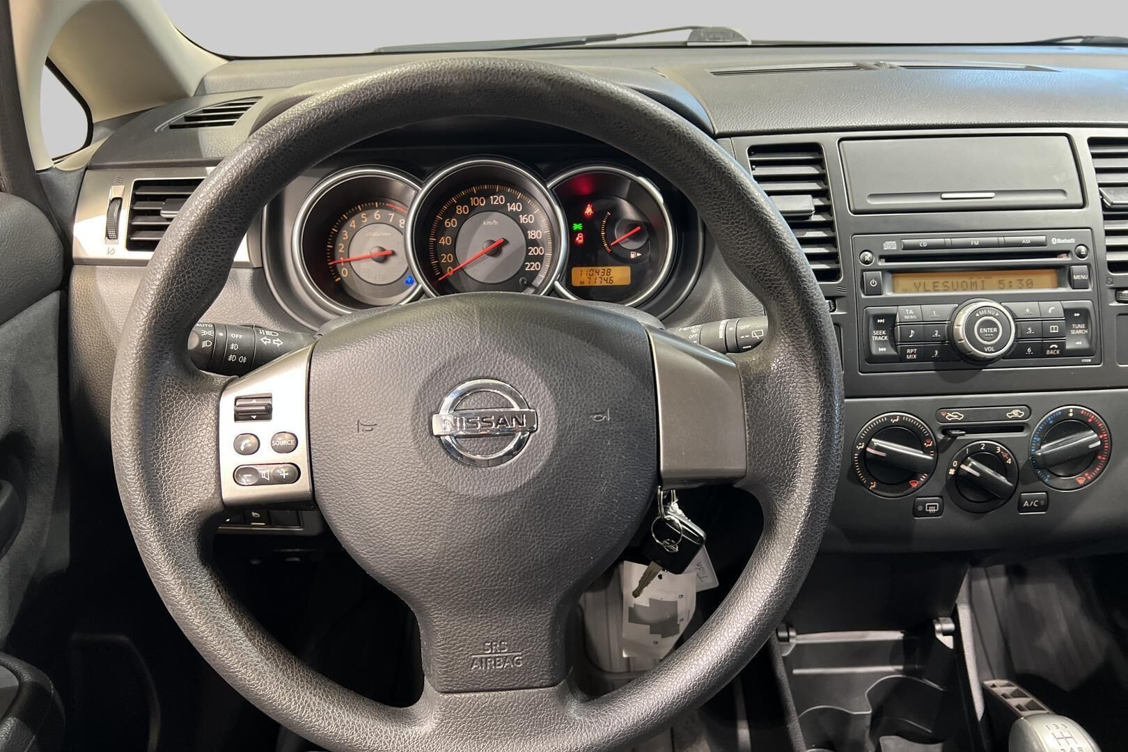 Nissan Tiida iso kuva 23