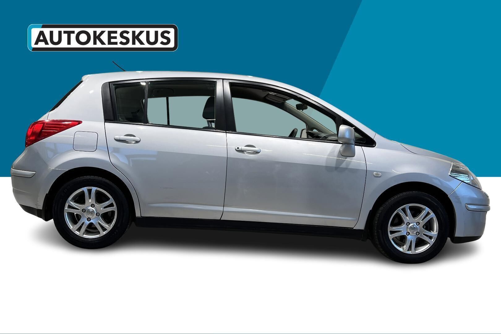 Nissan Tiida iso kuva 3